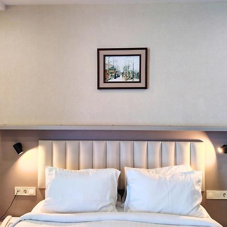 Aphrodite Apartments บาทูมิ ภายนอก รูปภาพ