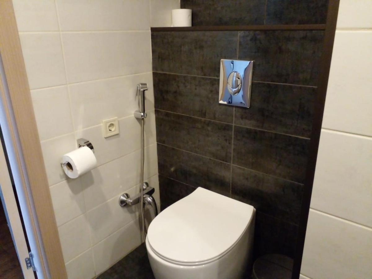 Aphrodite Apartments บาทูมิ ภายนอก รูปภาพ