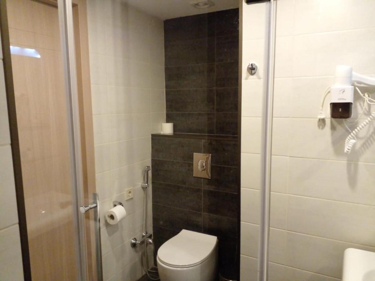 Aphrodite Apartments บาทูมิ ภายนอก รูปภาพ