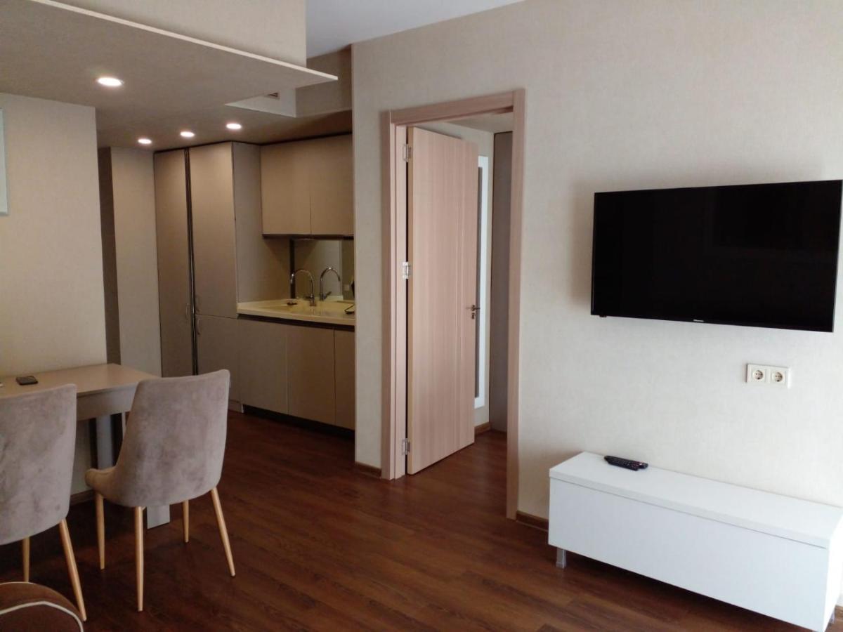 Aphrodite Apartments บาทูมิ ภายนอก รูปภาพ